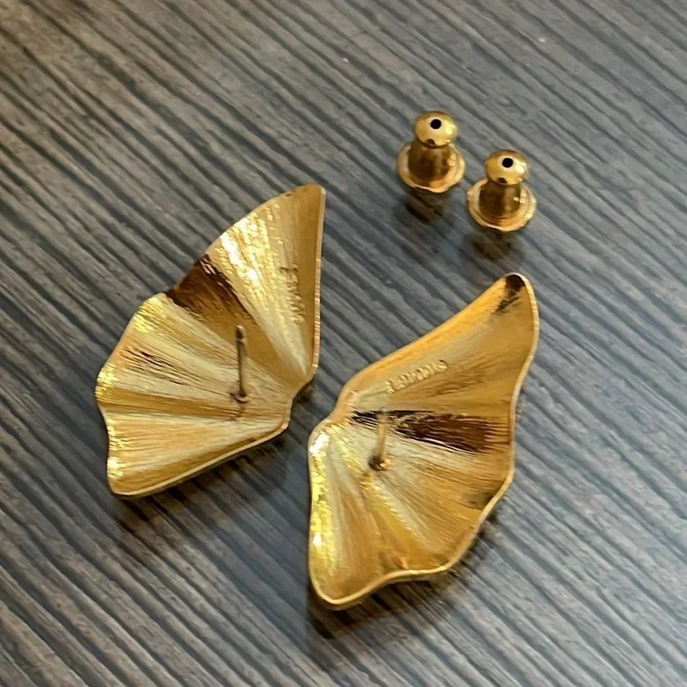 Vintage Monet Gold-tone Ruffled Fan Shaped Post Earrings